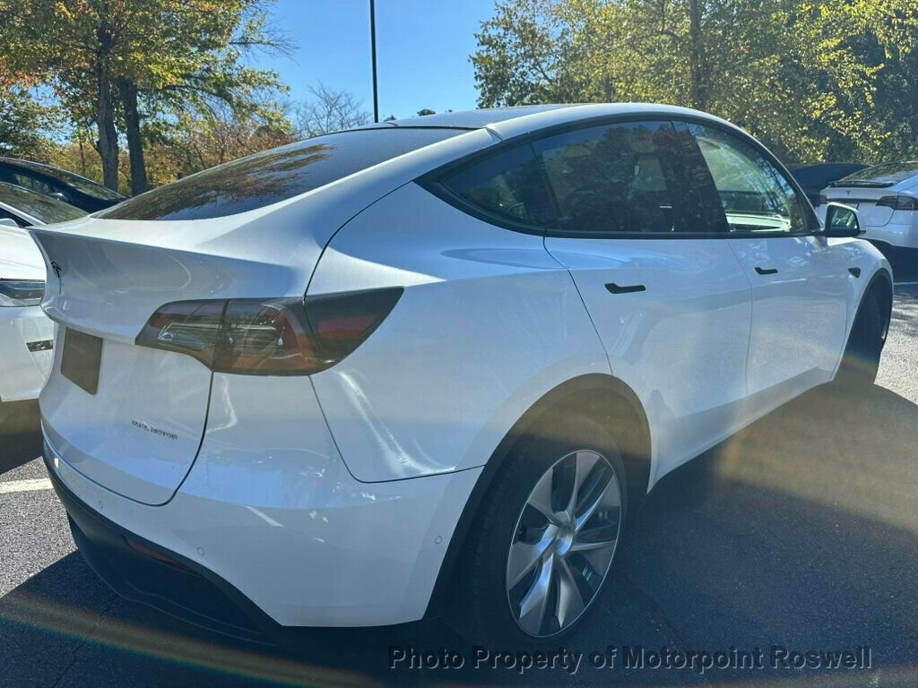 Used 2021 Tesla Model Y Long Range image 21