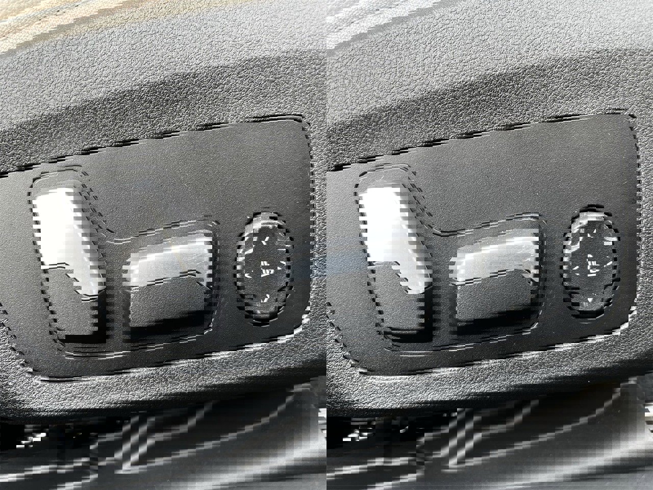 Used 2024 BMW M440i Coupe w/ Premium Package image 27