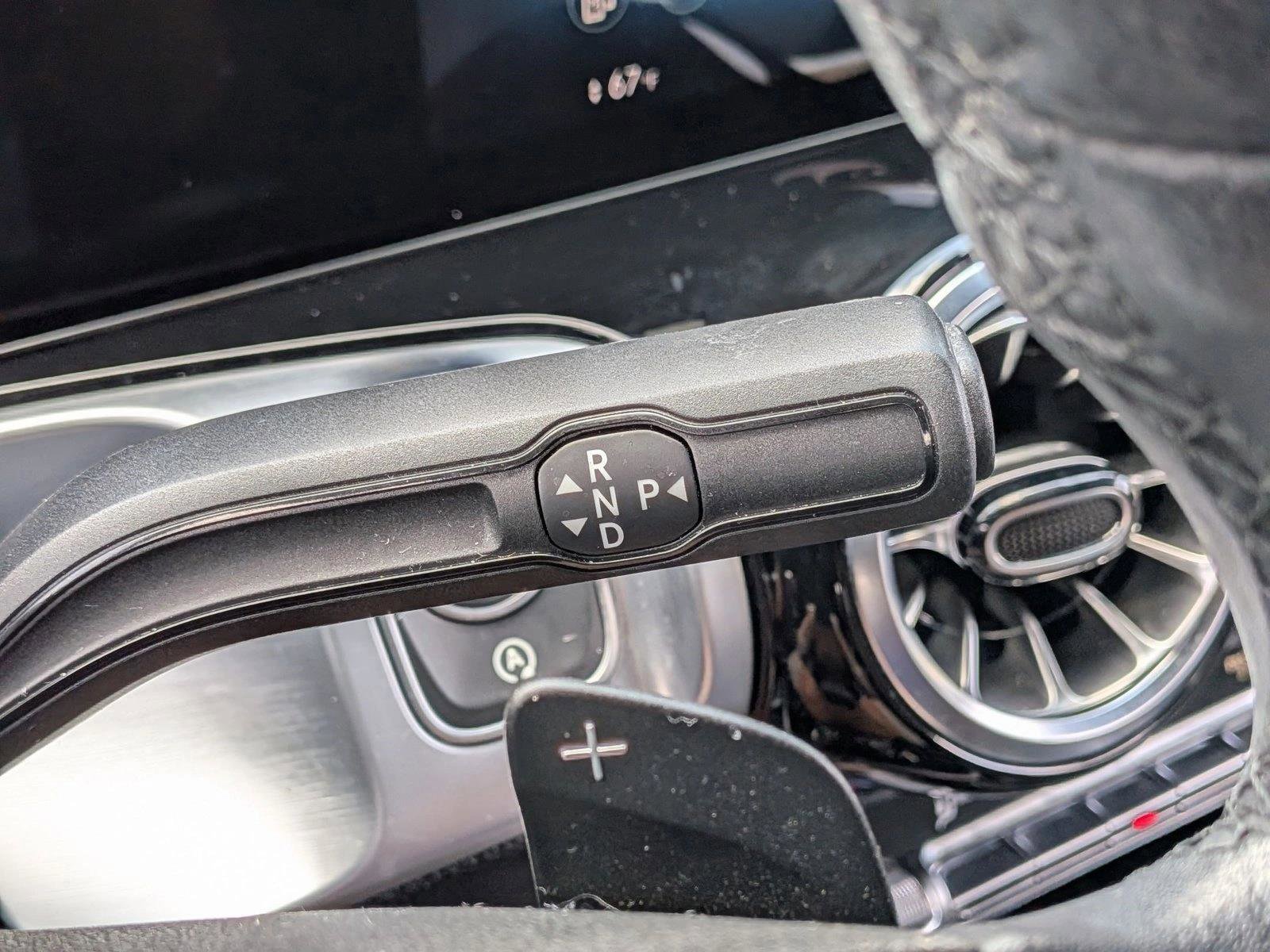 Used 2022 Mercedes-Benz GLB 250 image 11