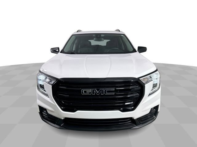 Used 2023 GMC Terrain SLT w/ Infotainment Package II FWD image 3