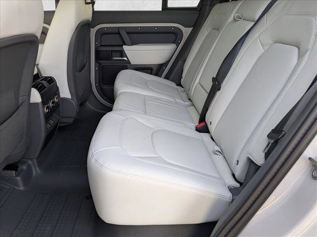 New 2026 Land Rover Defender 110 X-Dynamic SE image 15