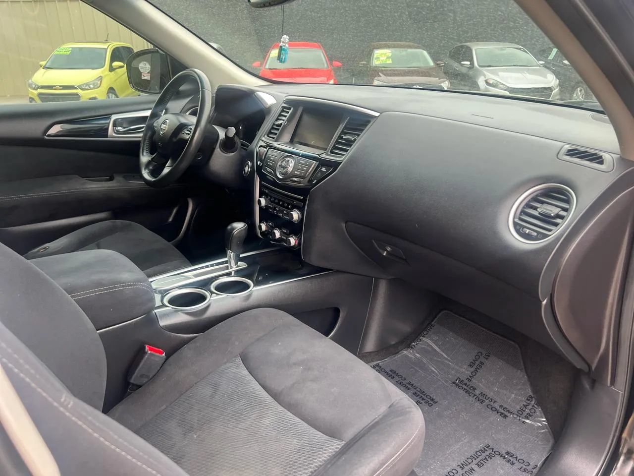 Used 2015 Nissan Pathfinder SV FWD image 22