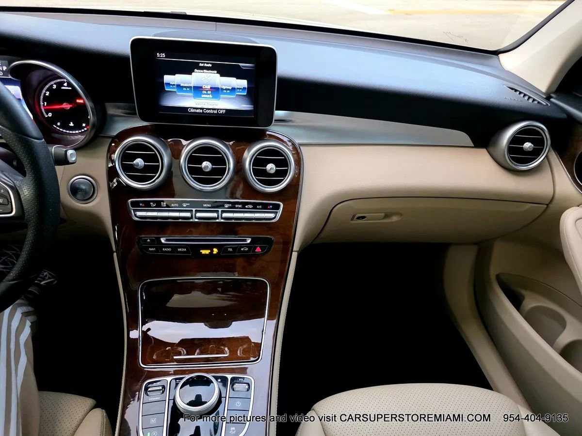 Used 2018 Mercedes-Benz GLC 300 w/ Premium Package image 48