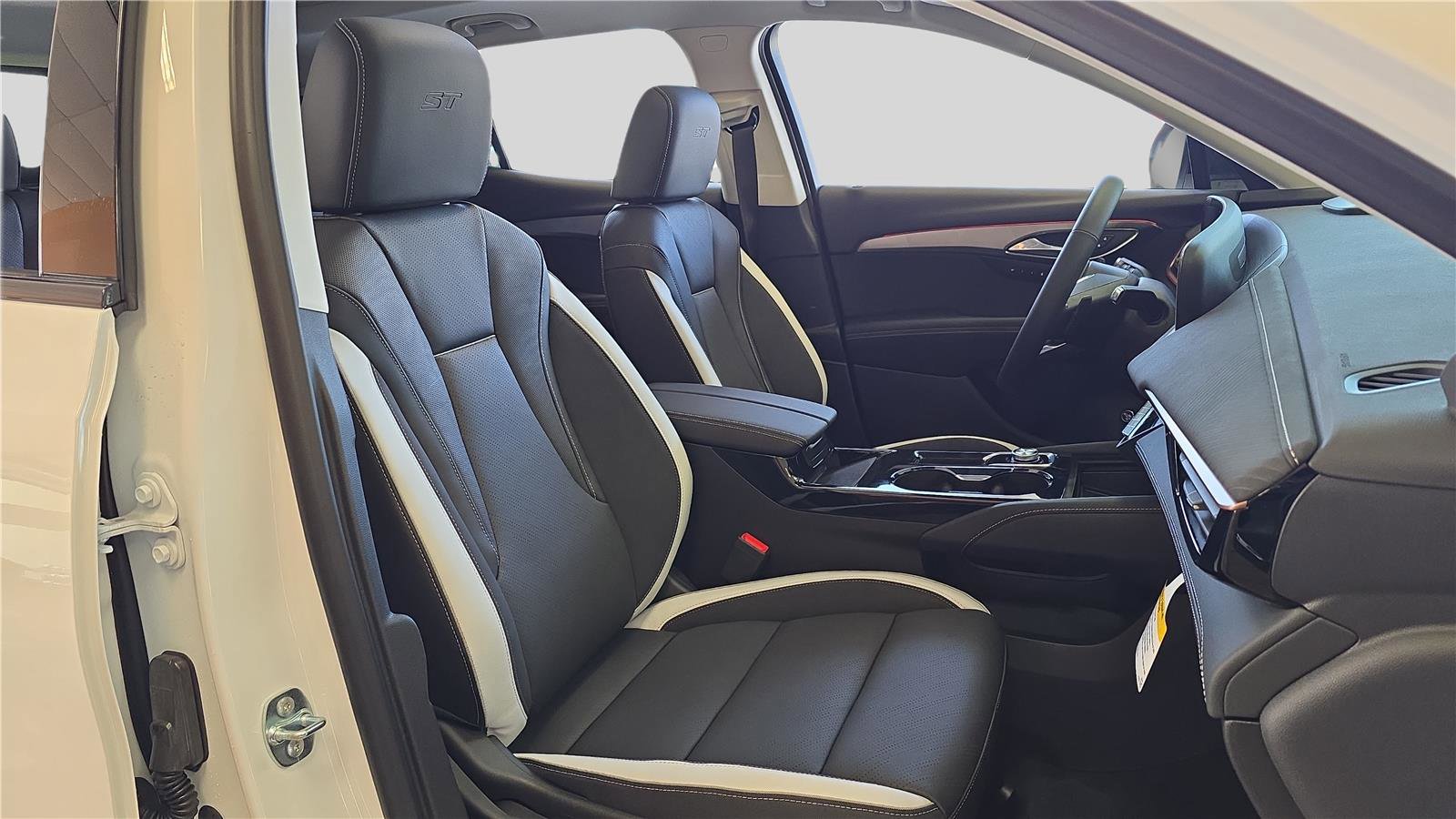 New 2026 Buick Envision Sport Touring image 12