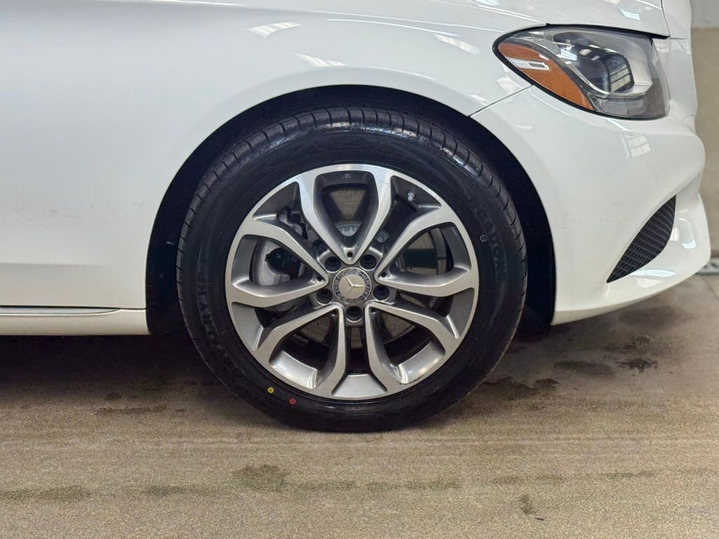 Used 2017 Mercedes-Benz C 300 4MATIC Sedan image 4