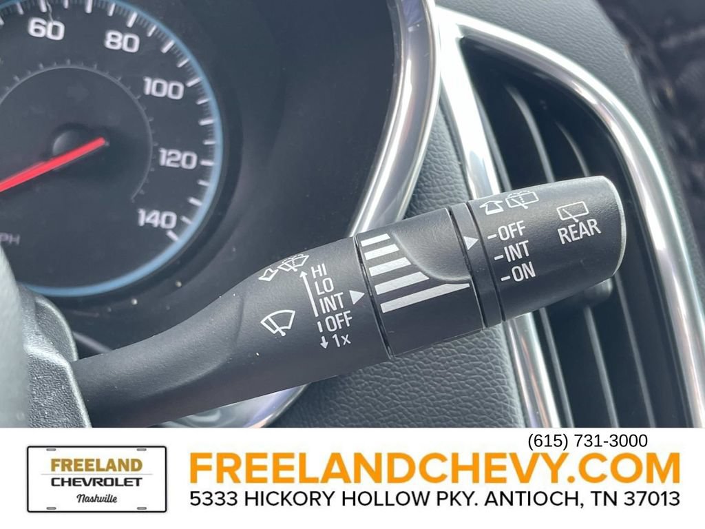 Used 2018 Chevrolet Equinox LT FWD image 40