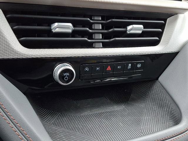 Certified 2025 Ford Explorer Active image 16