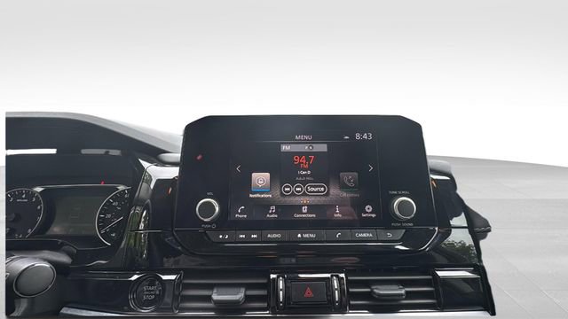 Used 2025 Nissan Pathfinder SV AWD/4WD image 19