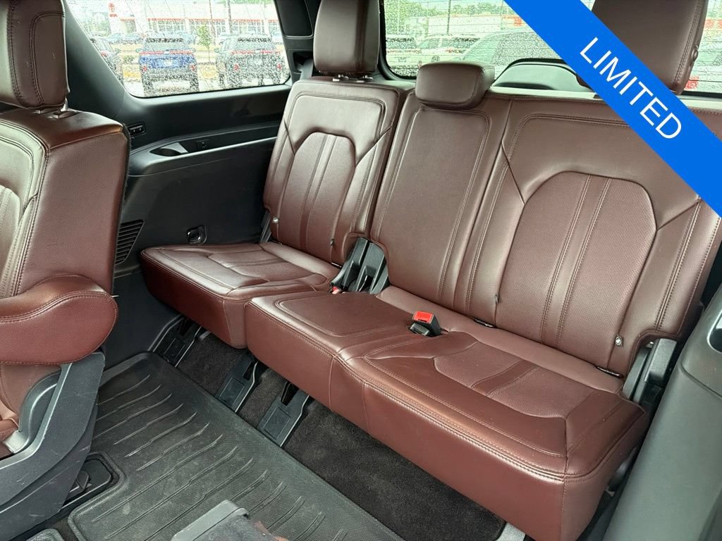 Used 2022 Ford Expedition Limited AWD/4WD image 24