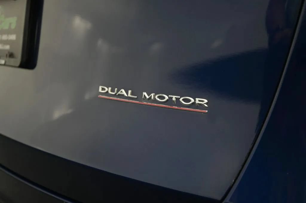 Used 2022 Tesla Model Y Performance AWD/4WD image 17