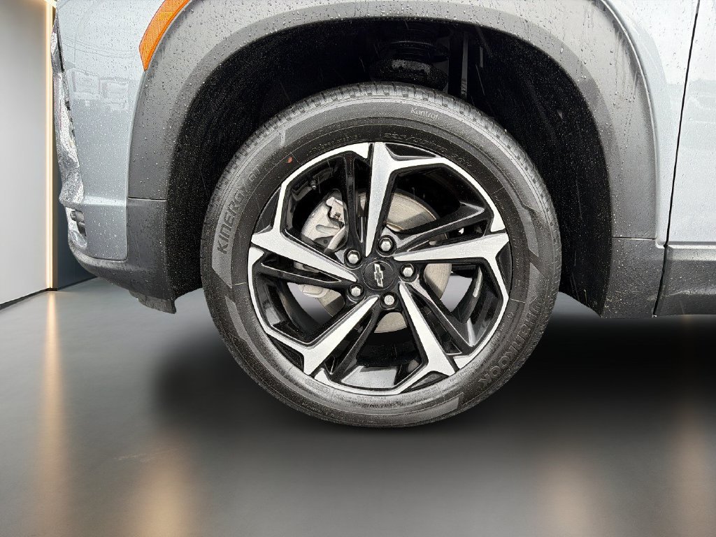 Used 2021 Chevrolet TrailBlazer RS w/ Sun and Liftgate Package AWD/4WD image 10
