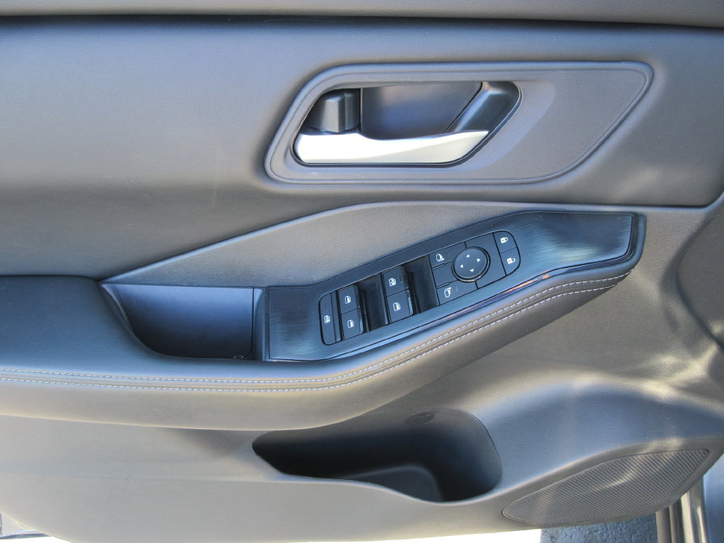 Used 2026 Nissan Rogue SV AWD/4WD image 22