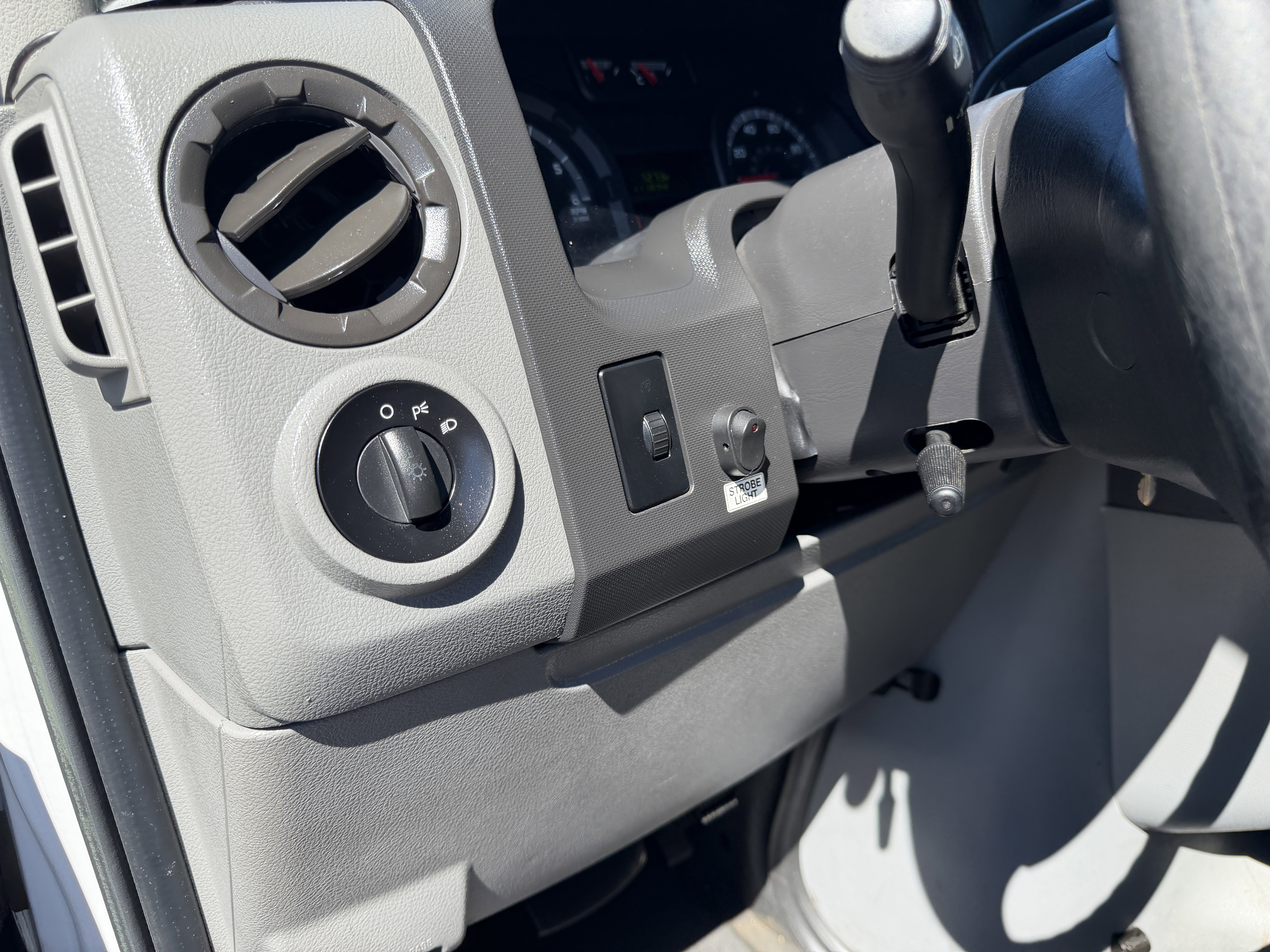 Used 2013 Ford E-150 and Econoline 150 w/ PWR Group RWD image 19