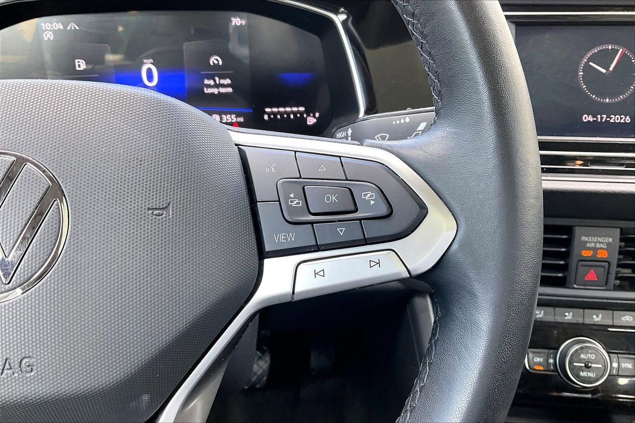 Used 2024 Volkswagen Jetta SE image 30