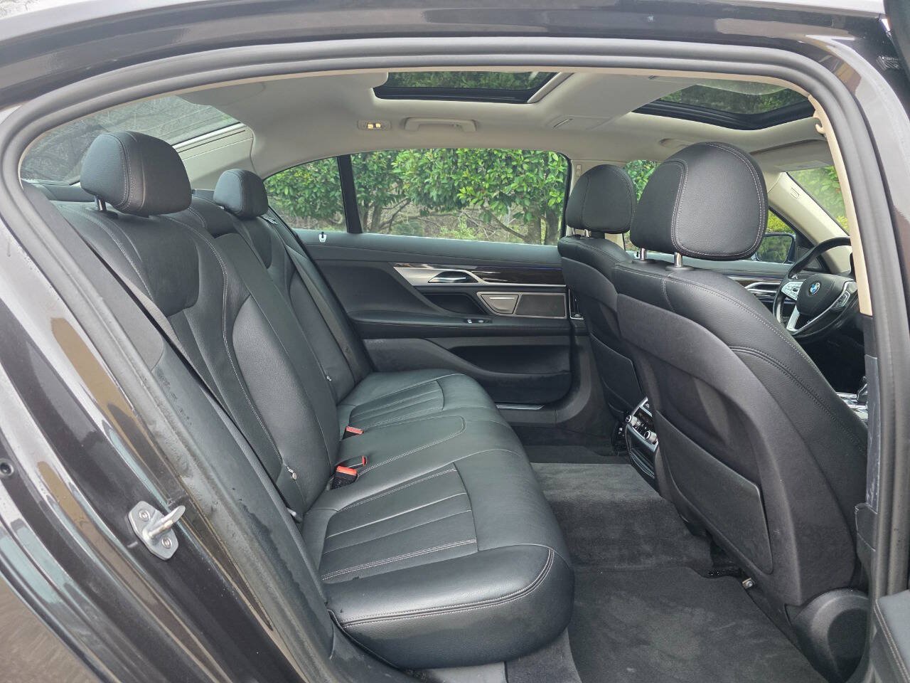 Used 2019 BMW 740i xDrive AWD/4WD image 35