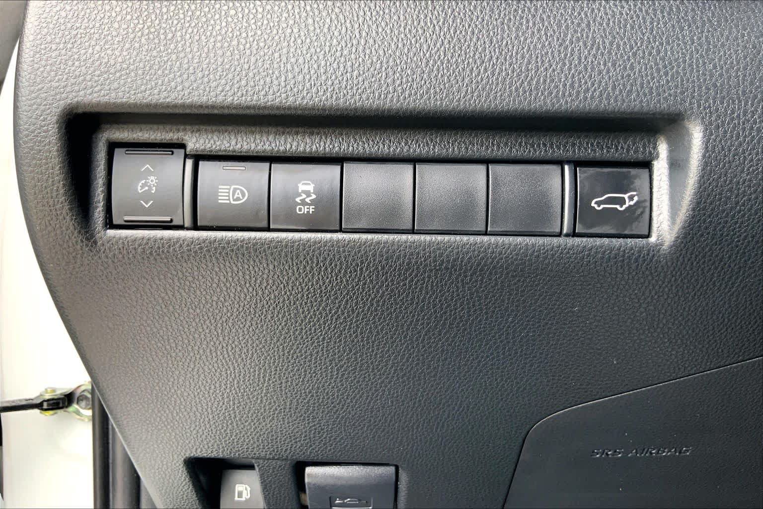 Used 2024 Toyota Venza XLE AWD/4WD image 33