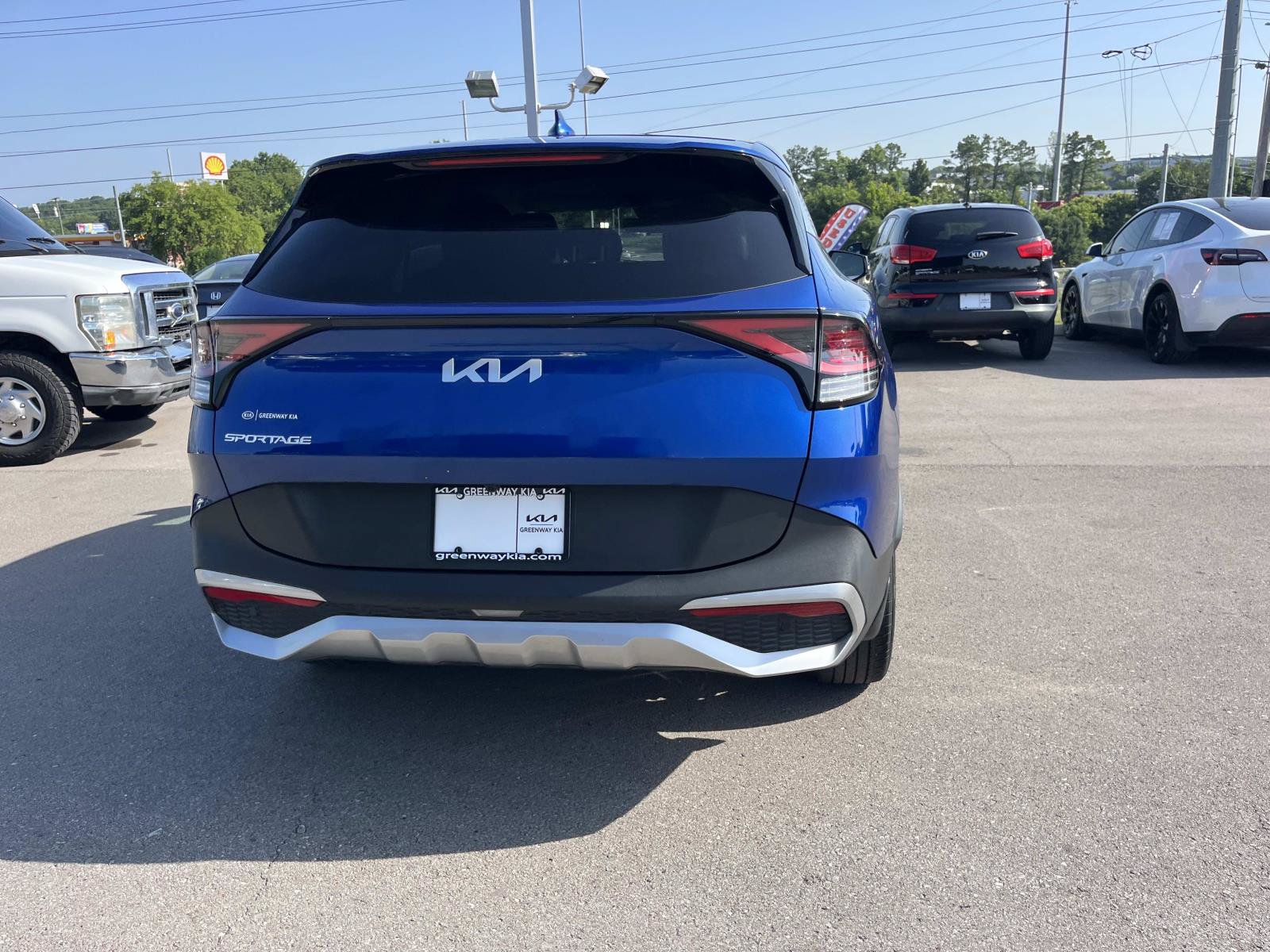 Used 2023 Kia Sportage EX FWD image 4