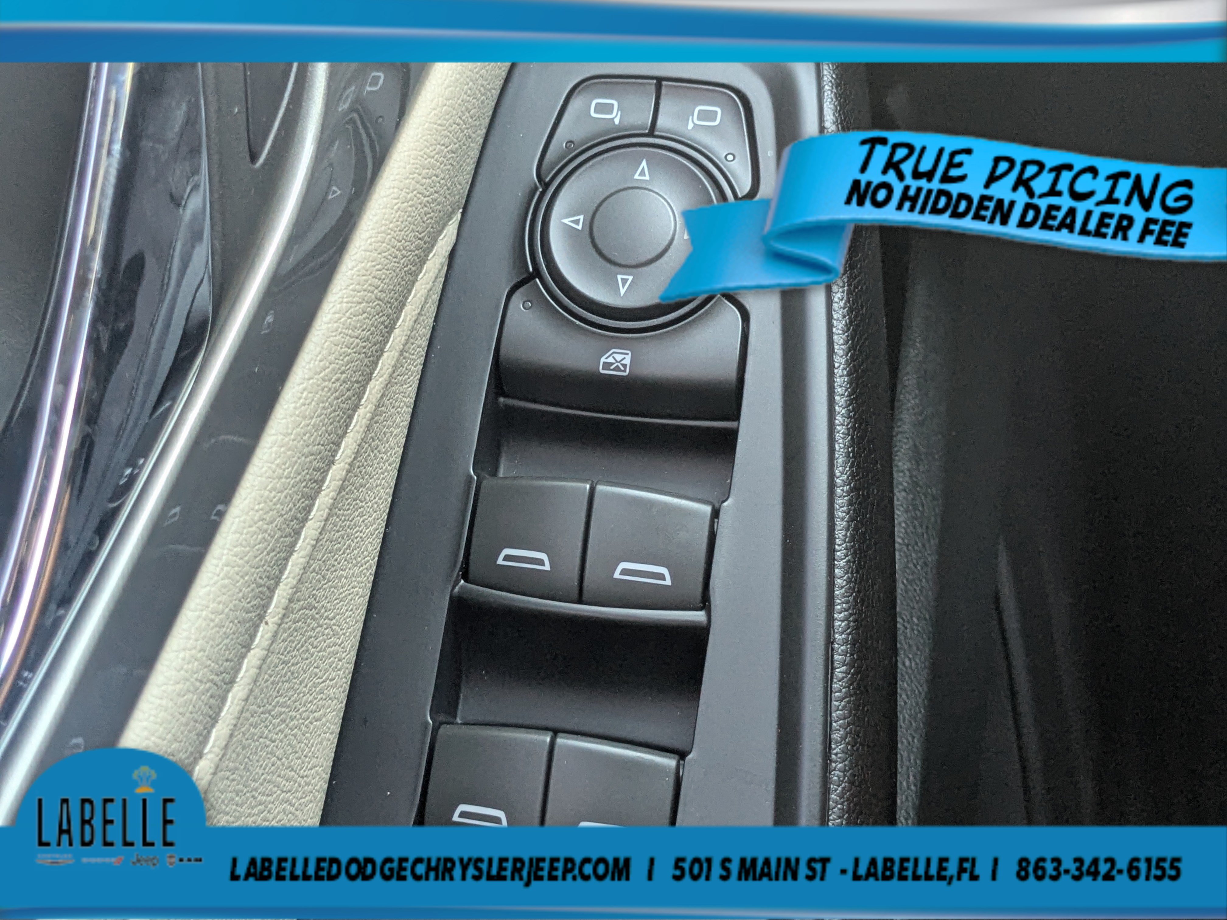 Used 2022 Chevrolet Traverse LS FWD image 29