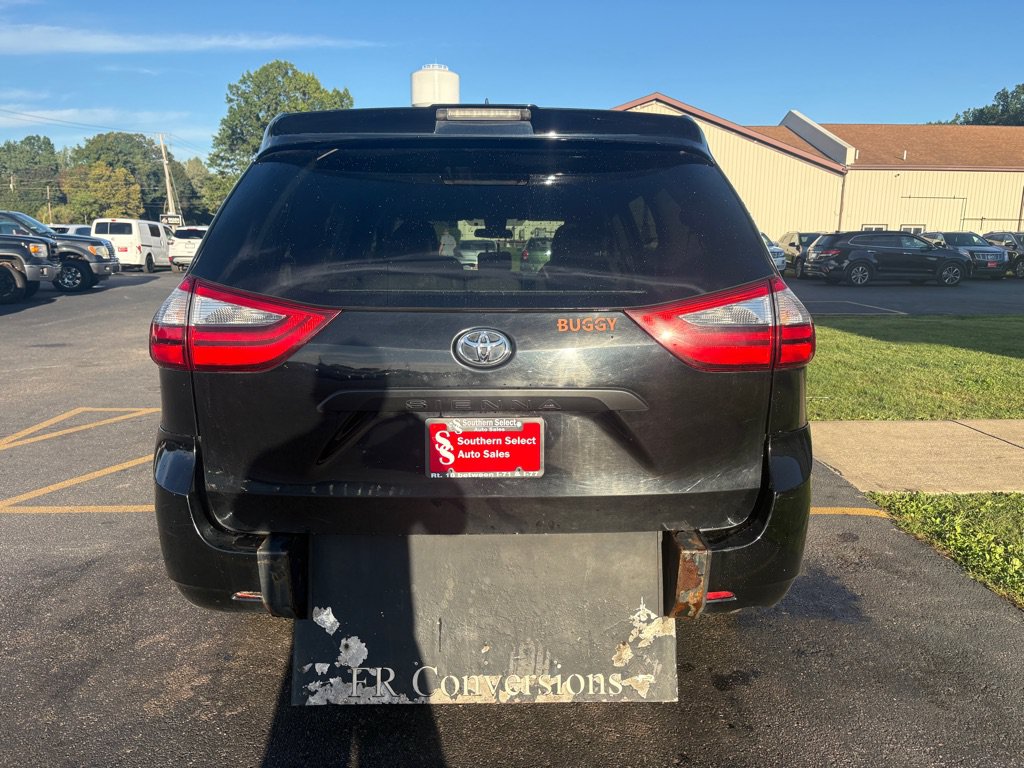 Used 2020 Toyota Sienna L FWD image 7