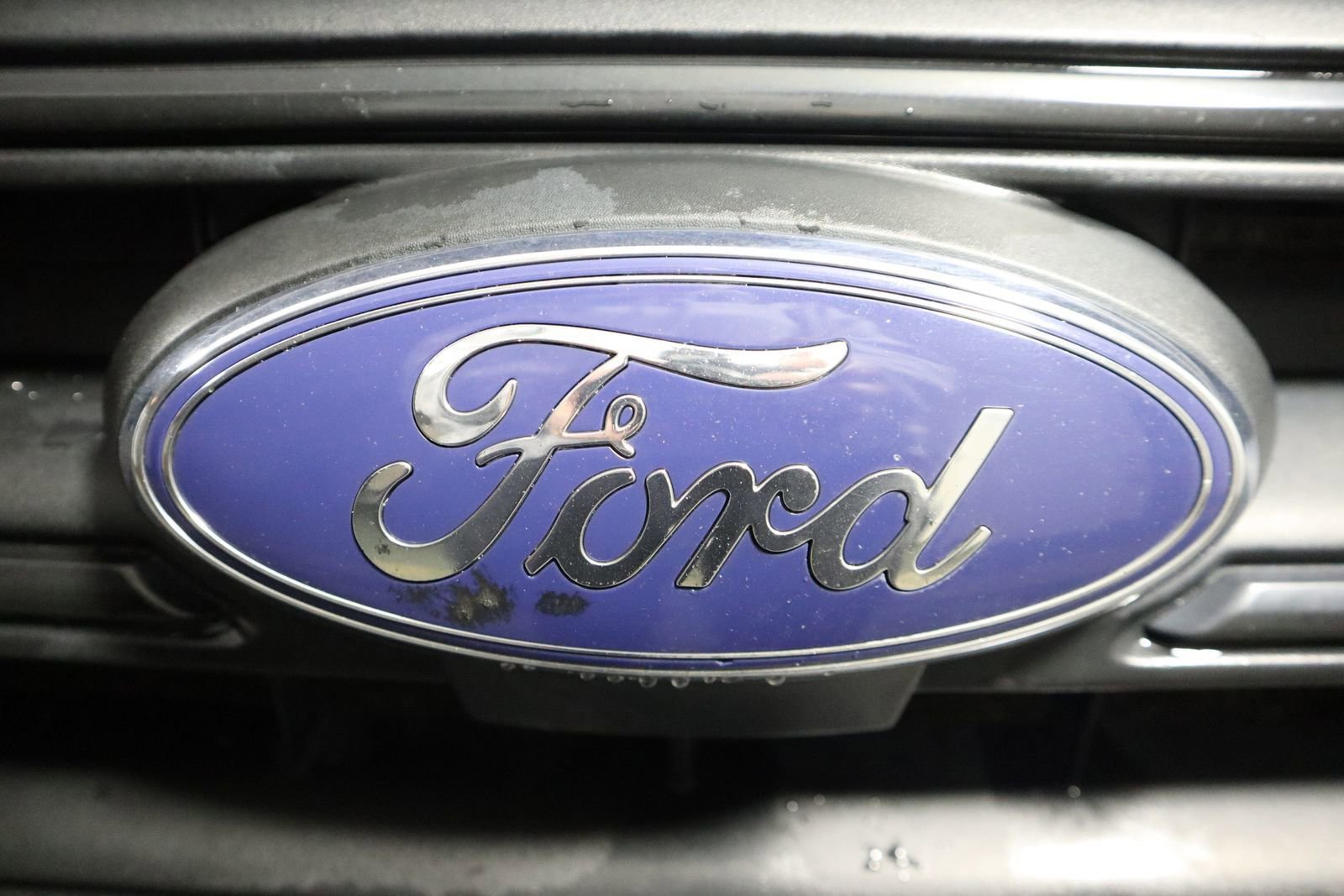 Used 2020 Ford Transit 150 Low Roof AWD image 4