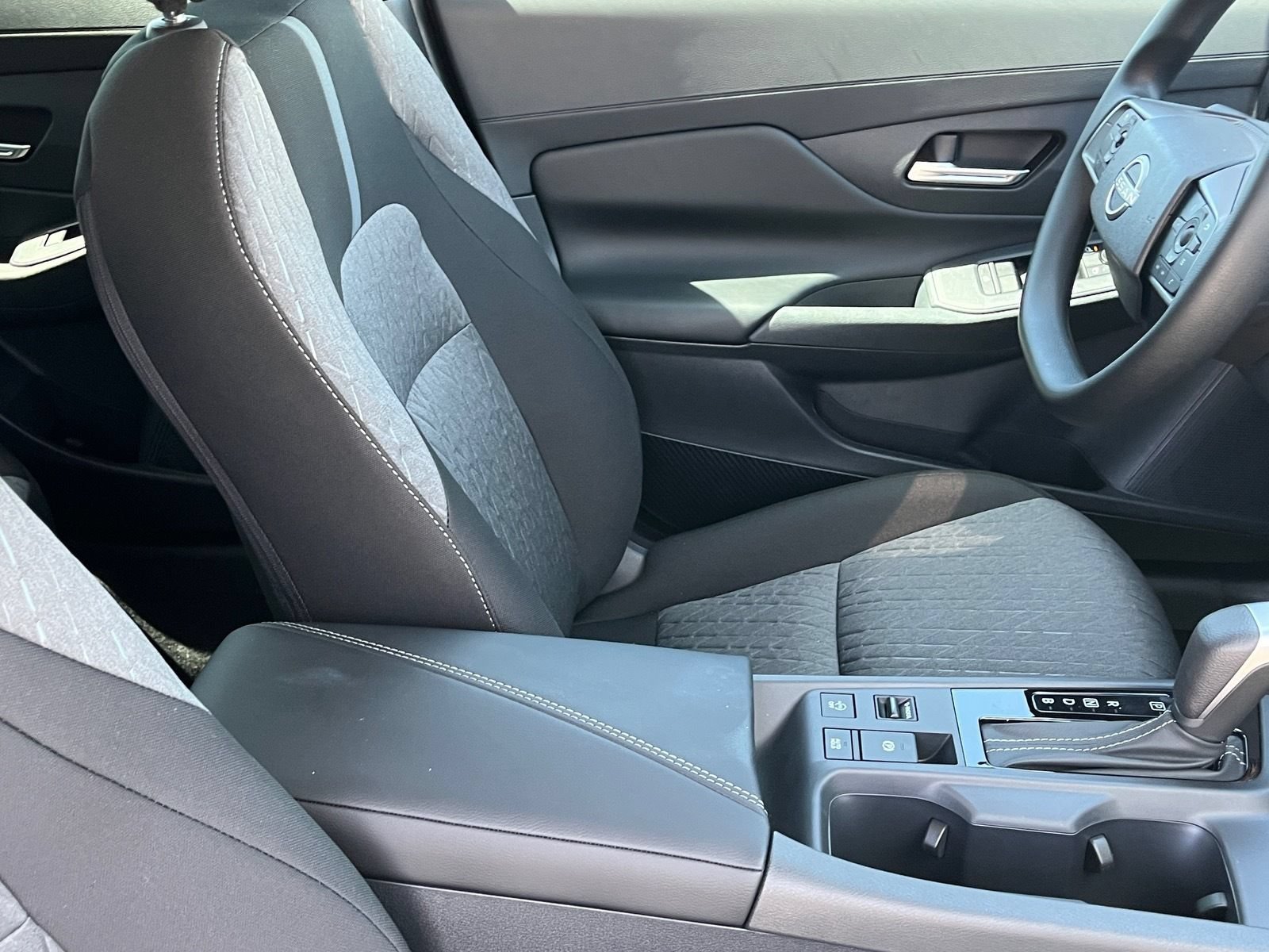 New 2027 Nissan Sentra SV w/ Floor Mat Package FWD image 10