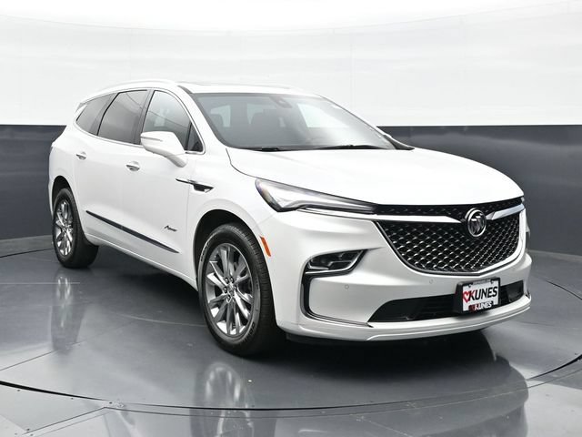 Used 2023 Buick Enclave Avenir w/ Avenir Technology Package AWD/4WD image 4