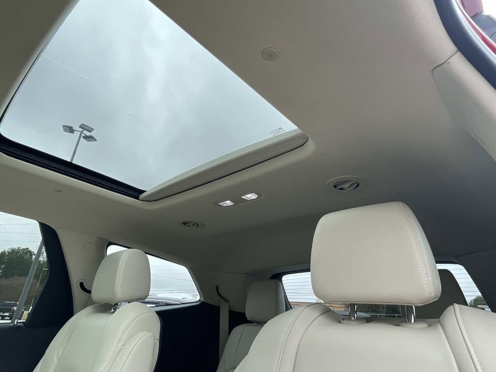 Used 2022 Buick Enclave Essence w/ Experience Buick Package image 22