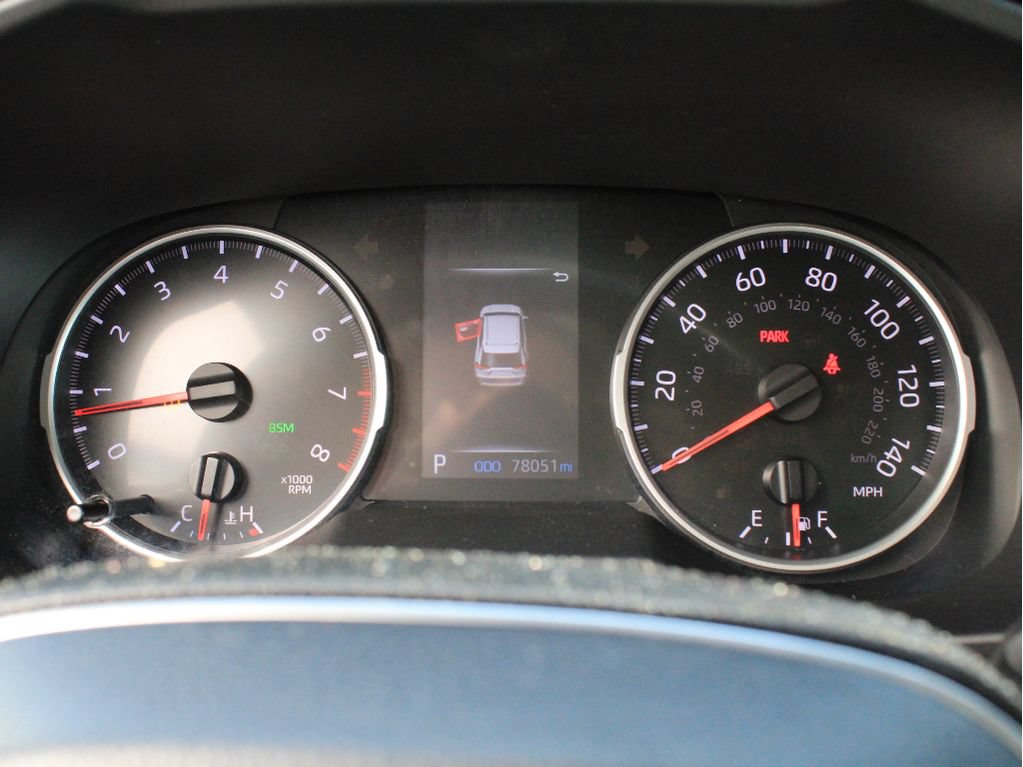 Used 2021 Toyota RAV4 XLE Premium AWD/4WD image 18