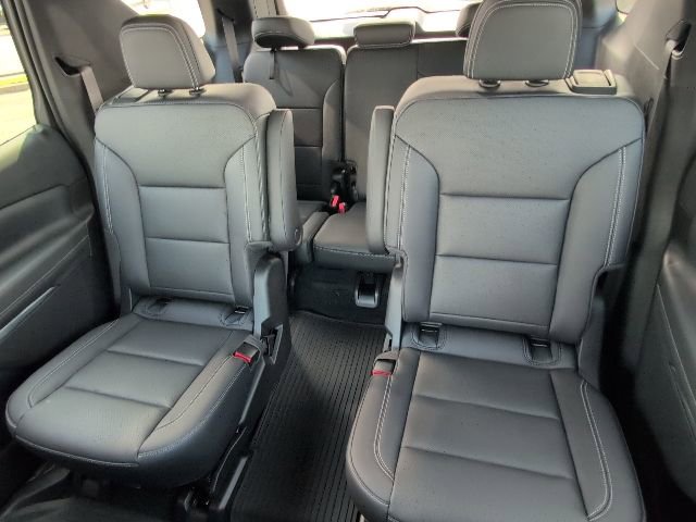 New 2026 Chevrolet Traverse LT w/ Driver Confidence Package image 8