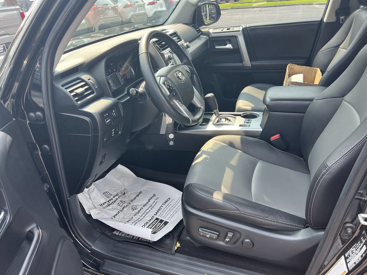Used 2018 Toyota 4Runner SR5 Premium RWD image 16