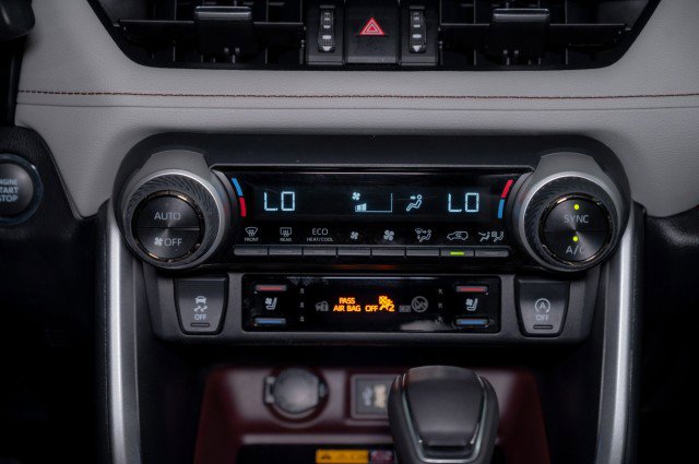 Used 2024 Toyota RAV4 Limited w/ Advanced Technology Package image 17