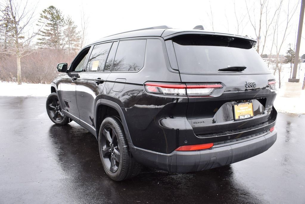 Certified 2024 Jeep Grand Cherokee L Limited w/ Luxury Tech Group II image 7