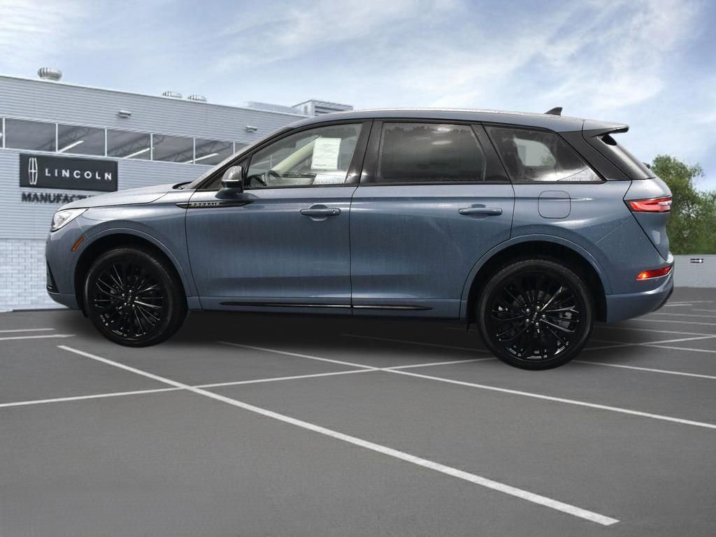 New 2025 Lincoln Corsair Reserve w/ Jet Appearance Package image 2