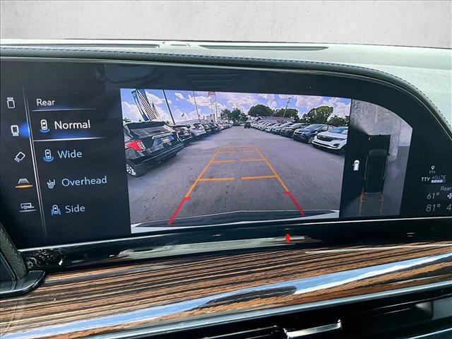Used 2024 Cadillac Escalade Premium Luxury AWD/4WD image 22
