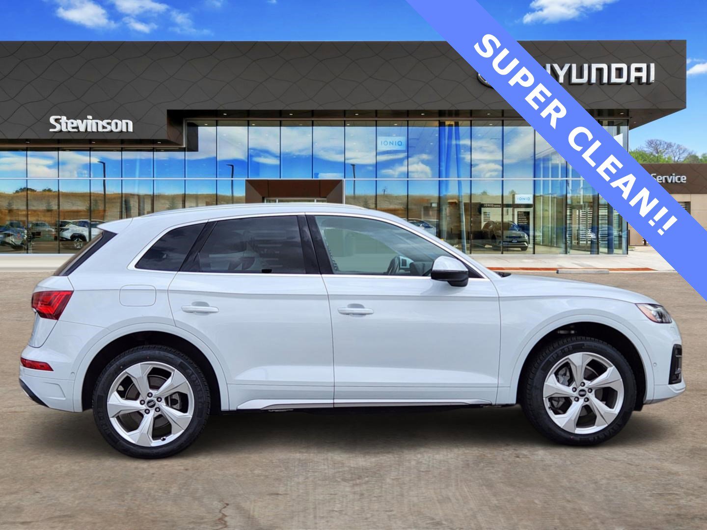 Used 2021 Audi Q5 Prestige w/ Prestige Package image 4
