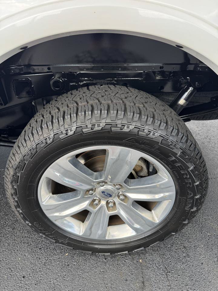 Used 2016 Ford F150 Platinum w/ Equipment Group 701A Luxury AWD/4WD image 10