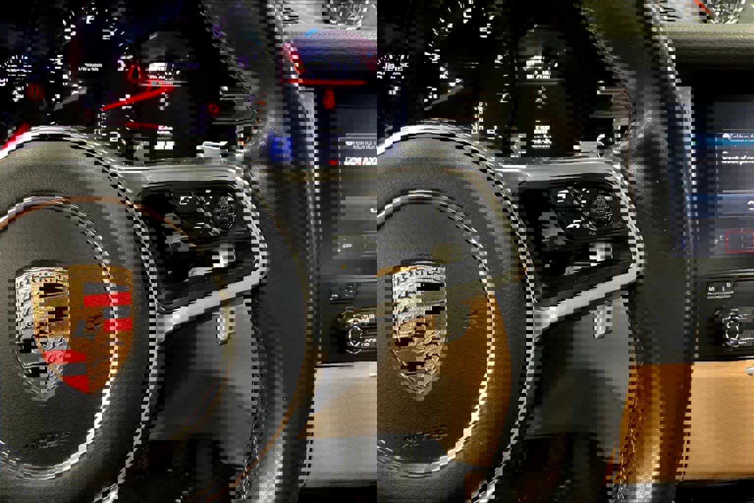 Used 2017 Porsche Macan image 23