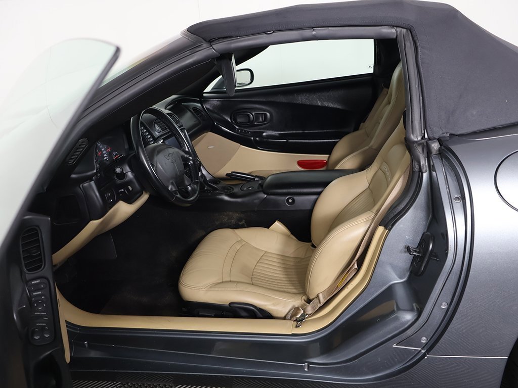 Used 2003 Chevrolet Corvette Convertible w/ Preferred Equipment Group1 image 25