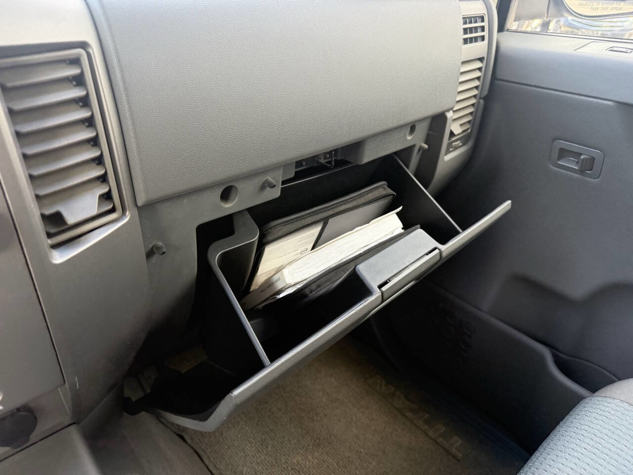 Used 2006 Nissan Titan SE image 19