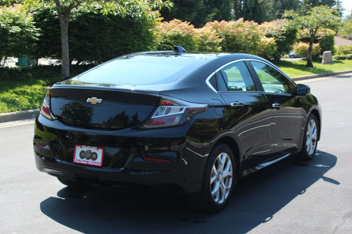 Used 2017 Chevrolet Volt Premier FWD image 7