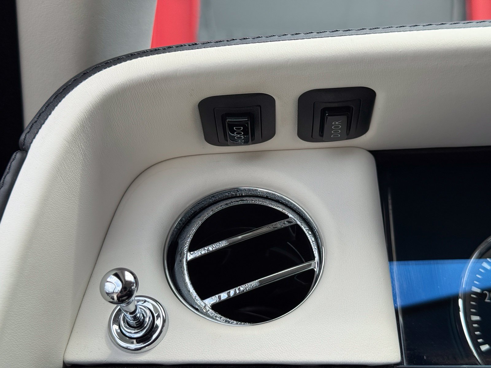 Used 2022 Rolls-Royce Phantom Sedan RWD image 52