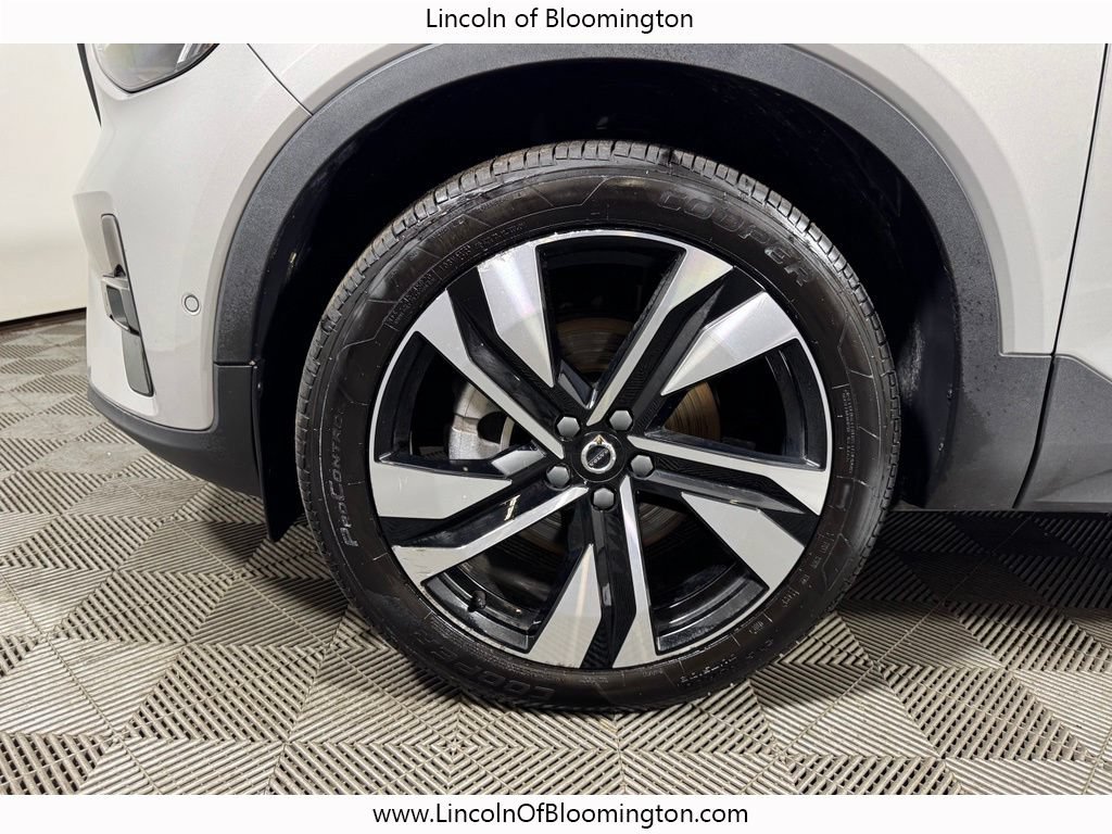 Used 2024 Volvo XC40 B5 Plus w/ Protection Package Premier AWD/4WD image 25