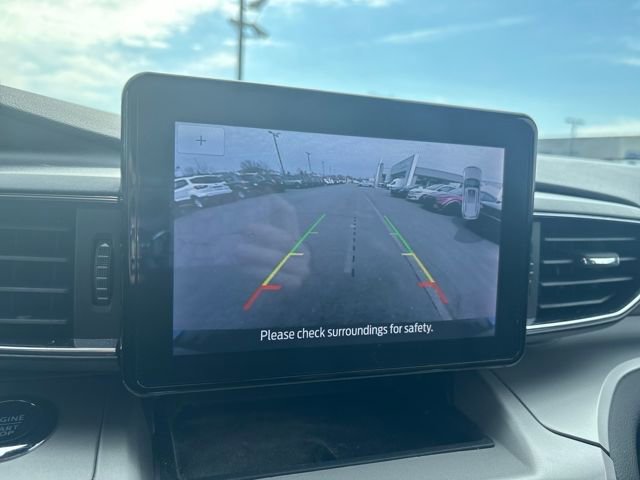 Used 2023 Ford Explorer XLT w/ Equipment Group 202A image 24