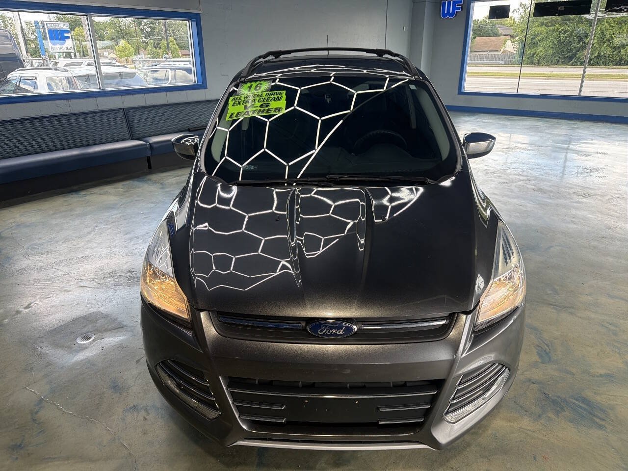 Used 2016 Ford Escape SE w/ SE Chrome Package FWD image 6