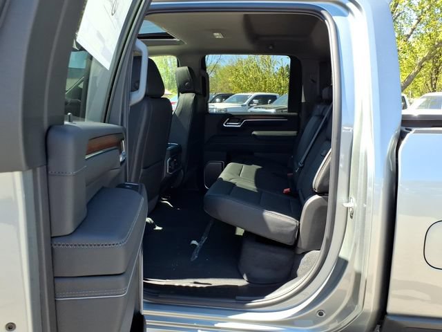 New 2026 GMC Sierra 3500 Denali w/ Denali Reserve Package AWD/4WD image 11