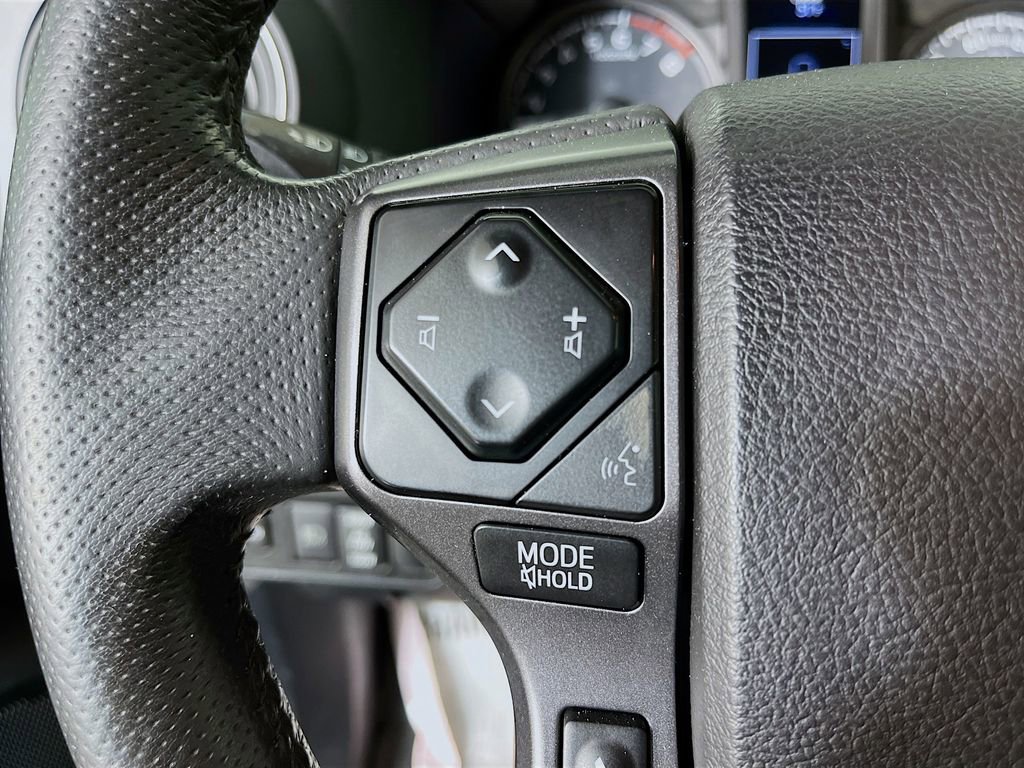 Used 2022 Toyota Tacoma TRD Off-Road image 15