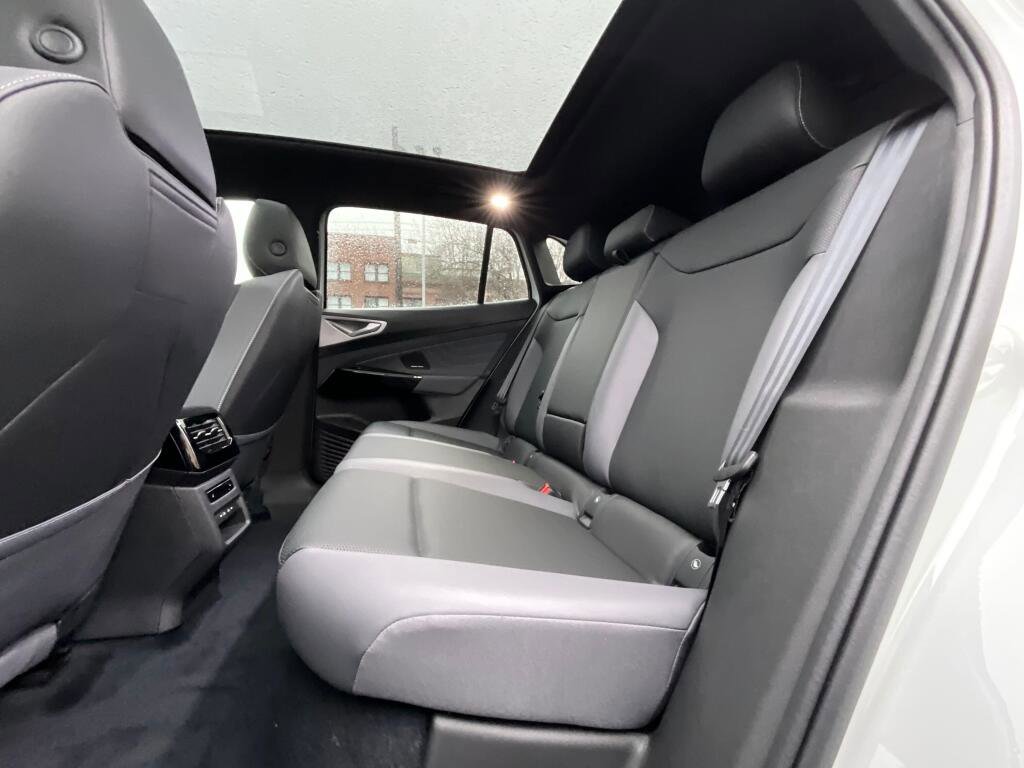 New 2026 Volkswagen ID.4 Pro S Plus image 13