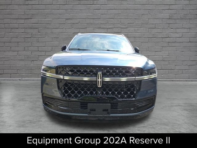 New 2027 Lincoln Navigator Reserve w/ Jet Appearance Package AWD/4WD image 2