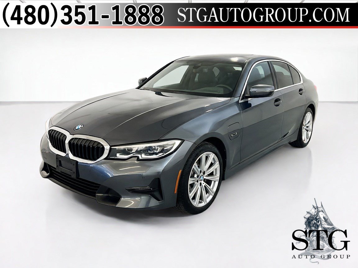 Used 2022 BMW 330e w/ Convenience Package RWD image 1