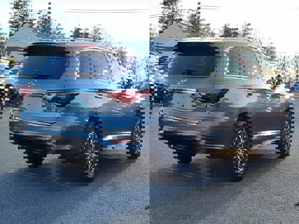 Used 2020 INFINITI QX60 Luxe w/ Essential Package image 4